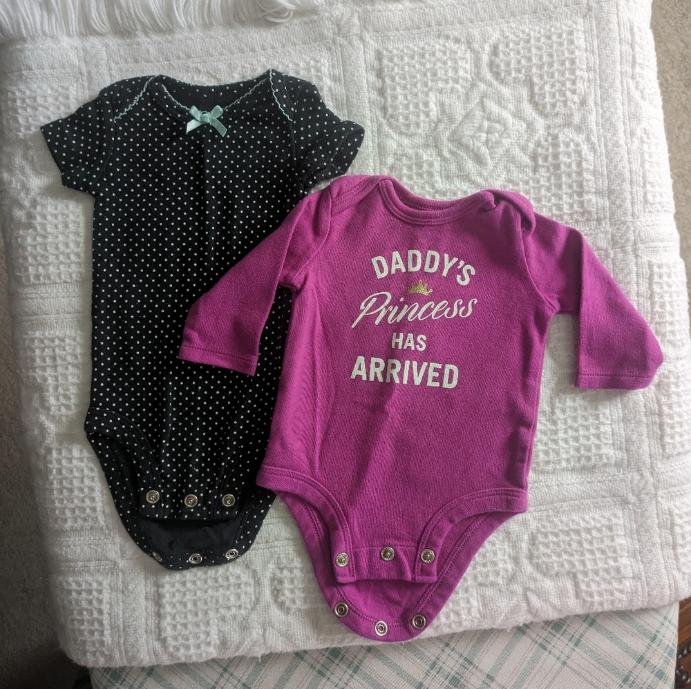 Newborn Bundle of 2 Bodysuits